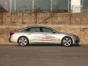 202045 TFSI quattro  w^