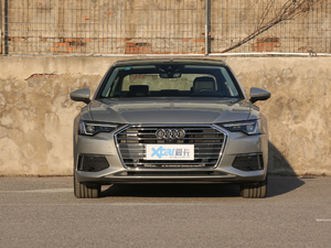 202045 TFSI quattro  ǰ