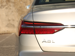 202045 TFSI quattro  ^