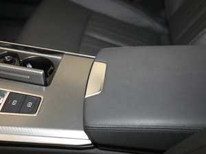 202045 TFSI quattro  g