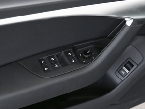 202045 TFSI quattro  {܇ƅ^(q)	