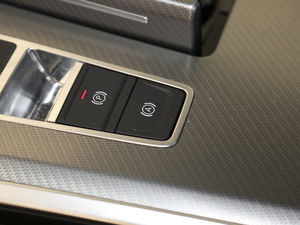 202045 TFSI quattro  п؅^