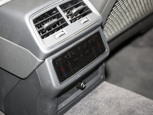 202045 TFSI quattro  п؅^