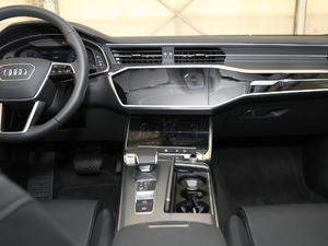 202045 TFSI quattro  п_