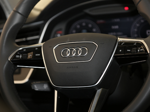 202045 TFSI quattro  п؅^