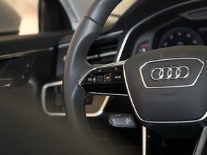 202045 TFSI quattro  п؅^