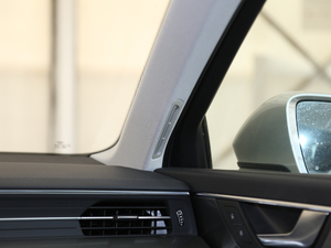 202045 TFSI quattro  п؅^