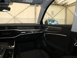 202045 TFSI quattro  п؅^