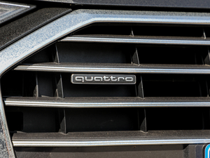 202045 TFSI quattro  ^