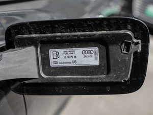 202045 TFSI quattro  ^