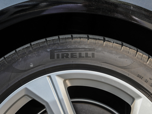 202045 TFSI quattro  ݆̥Ʒ