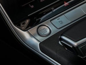 202045 TFSI quattro  п؅^