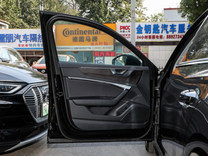 202045 TFSI quattro  {λ܇T