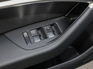 202045 TFSI quattro  п؅^