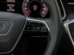 202045 TFSI quattro  п؅^