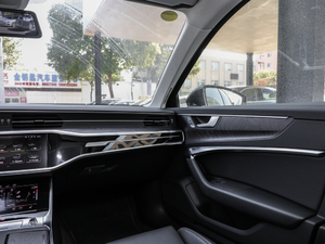 202045 TFSI quattro  п؅^