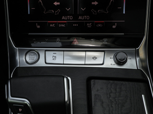 202045 TFSI quattro  п؅^