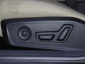 202055 TFSI quattro  {{