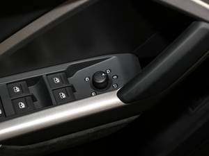 202045 TFSI quattro rЄӸ п؅^