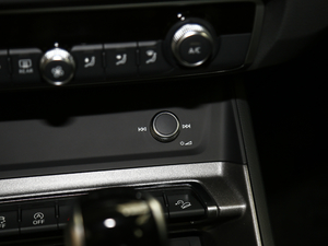 202045 TFSI quattro rЄӸ п؅^