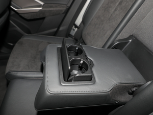 202040 TFSI r(sh)Є(dng) g