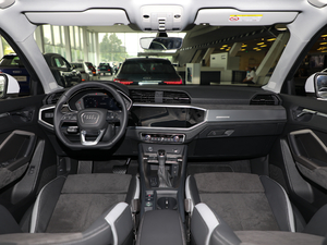 2020款40 TFSI 时尚动感型 内饰全景