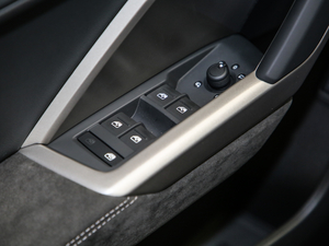 202040 TFSI rЄӸ {܇ƅ^	