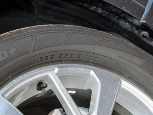 202035 TFSI M(jn)ȡӸ ݆̥ߴ