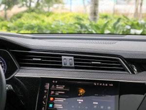 202150 quattro  {(dio)L(fng)