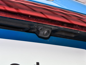 202150 quattro  (ji)^