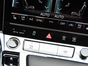 202150 quattro  п؅^