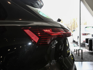 202150 quattro x (ji)^