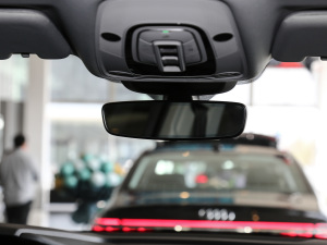 202150 quattro x ܇ȺҕR