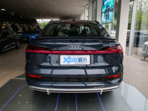 2021��Sportback 55 quattro ���A�� ���w���^
