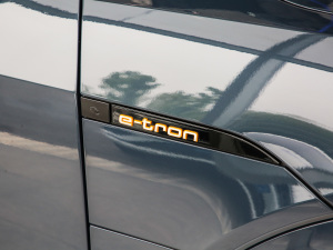 2021��Sportback 55 quattro ���A�� ��(x��)��(ji��)���^