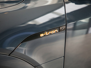 2021��Sportback 55 quattro ���A�� ����(ji��)���^