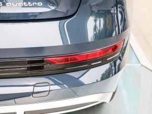 2021��Sportback 55 quattro ���A�� �������^