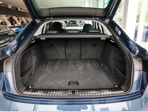 2021��Sportback 55 quattro ���A�� ���g����