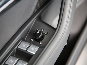 2021��Sportback 55 quattro ���A�� ���g����