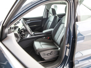 2021��Sportback 55 quattro ���A�� ���g����