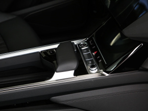 2021��Sportback 55 quattro ���A�� �п؅^