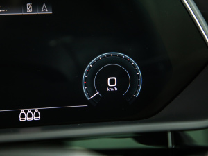 2021��Sportback 55 quattro ���A�� �п؅^