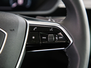 2021��Sportback 55 quattro ���A�� �п؅^