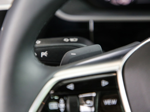 2021��Sportback 55 quattro ���A�� �п؅^