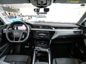 2021��Sportback 55 quattro ���A�� �п؅^(q��)