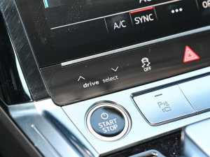 202150 quattro x п؅^