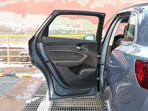 202150 quattro x ܇T