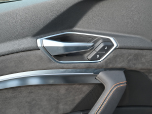 202150 quattro x п؅^