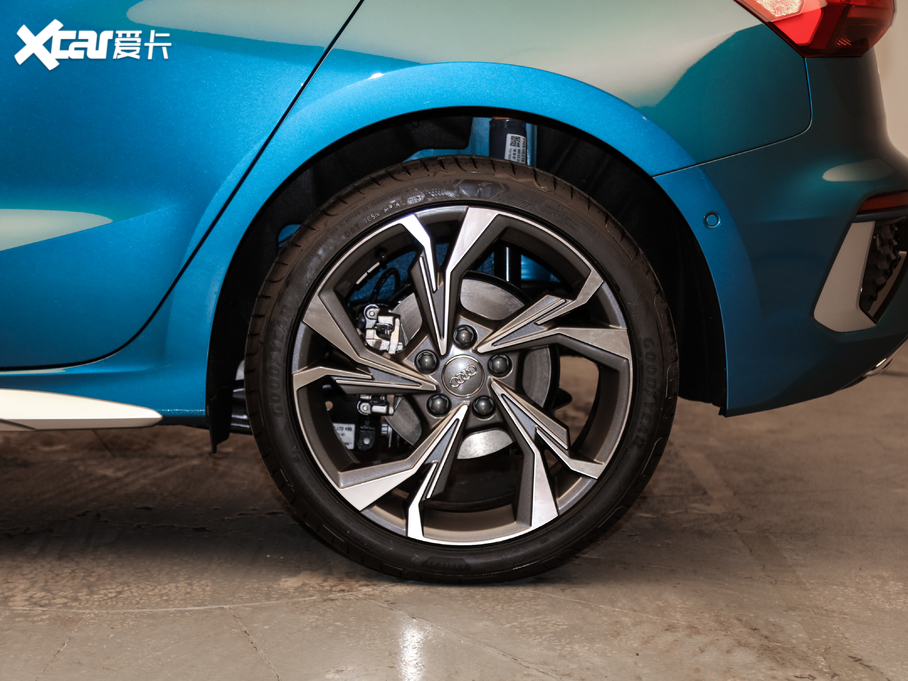 2021WA3 Sportback 35 TFSI r\