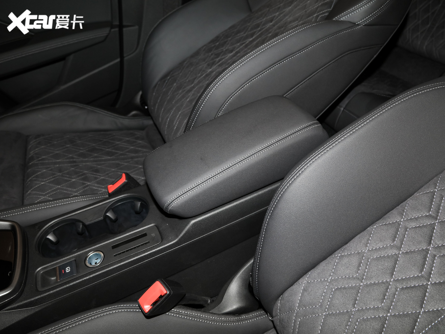 2021WA3 Sportback 35 TFSI r\